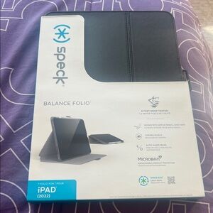 speck Balance Folio Case for iPad (2022) - Black